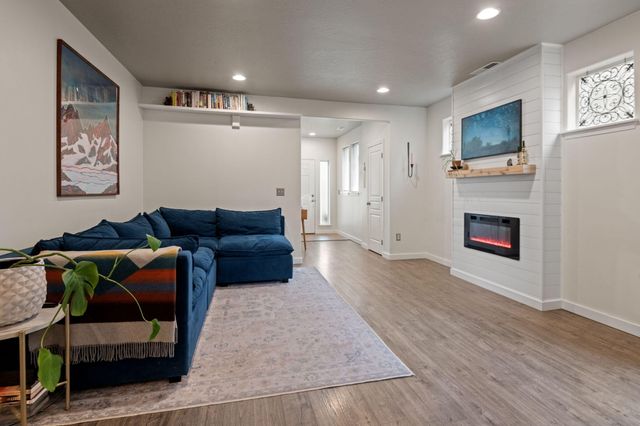 3559 SW Pumice Place, Redmond, OR 97756