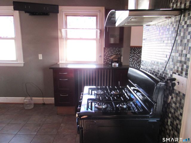 430 Blohm Street, West Haven, CT 06516