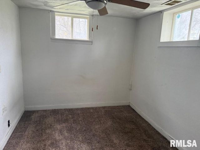 129 & 131 EDGEHILL Avenue, Creve Coeur, IL 61610