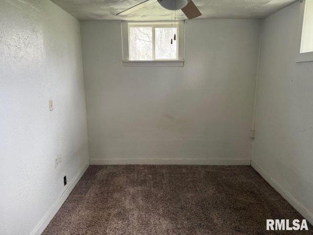 129 & 131 EDGEHILL Avenue, Creve Coeur, IL 61610