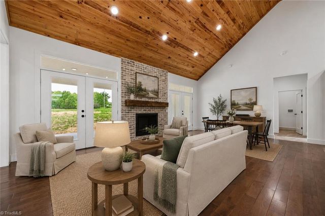 99 Moore Lane, Galax, VA 24333