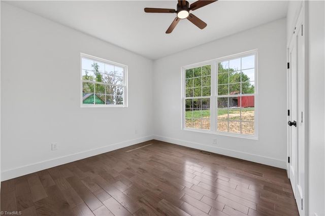 99 Moore Lane, Galax, VA 24333