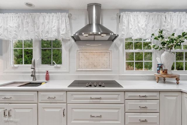 279 Redemption Rock Trl, Sterling, MA 01564