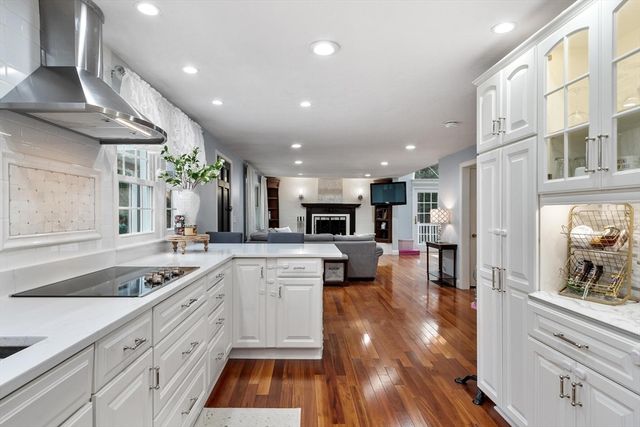 279 Redemption Rock Trl, Sterling, MA 01564