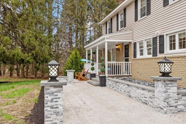 279 Redemption Rock Trl, Sterling, MA 01564