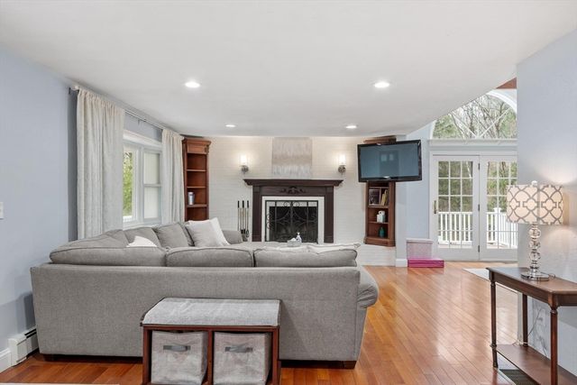 279 Redemption Rock Trl, Sterling, MA 01564