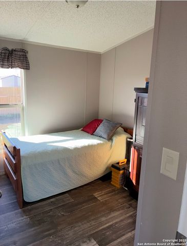 17110 Laguna Seca, Atascosa, TX 78002