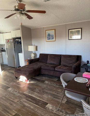 17110 Laguna Seca, Atascosa, TX 78002