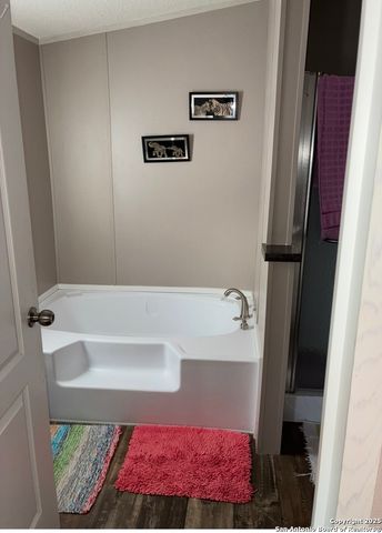 17110 Laguna Seca, Atascosa, TX 78002