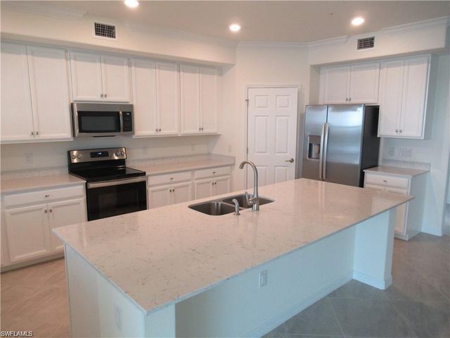 12032 Hawthorn Lake DR 102, Fort Myers, FL 33913