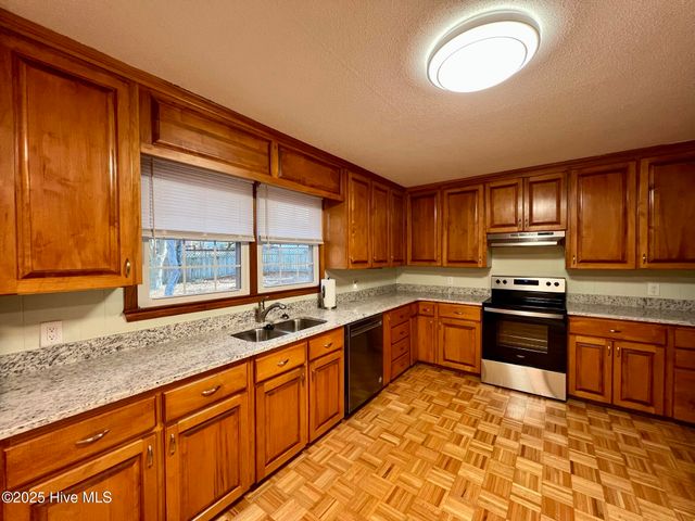 645 N Page Street, Southern Pines, NC 28387