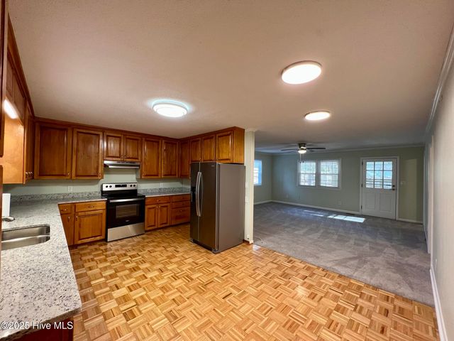 645 N Page Street, Southern Pines, NC 28387