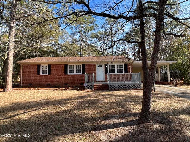 645 N Page Street, Southern Pines, NC 28387