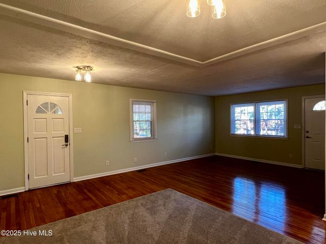 645 N Page Street, Southern Pines, NC 28387