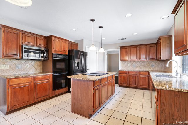 13823 Shavano Glenn, San Antonio, TX 78230