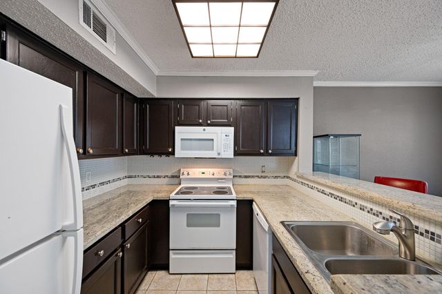 2300 Old Spanish Trail 1077, Houston, TX 77054