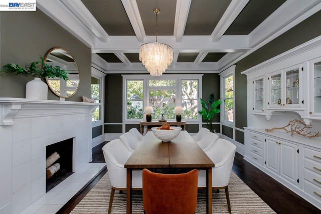 1024 Grand St, Alameda, CA 94501
