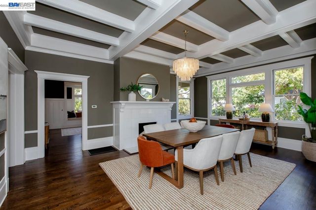 1024 Grand St, Alameda, CA 94501