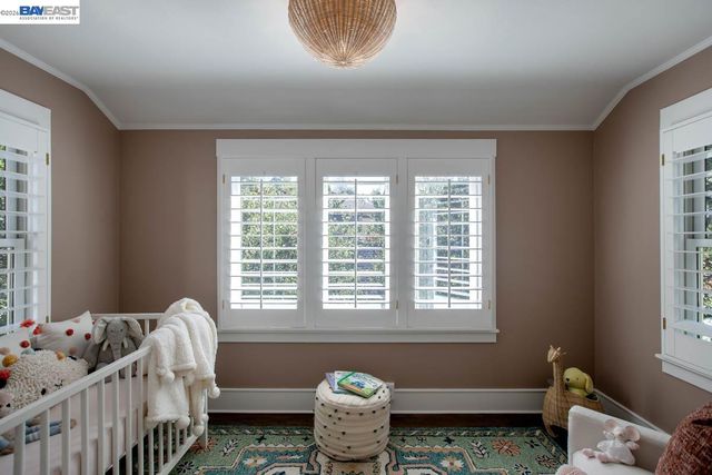 1024 Grand St, Alameda, CA 94501