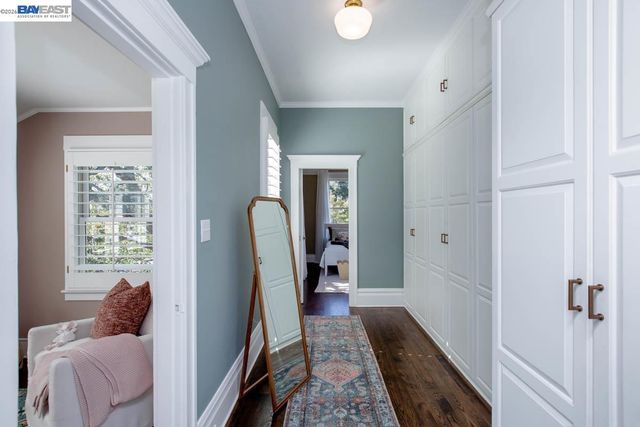 1024 Grand St, Alameda, CA 94501