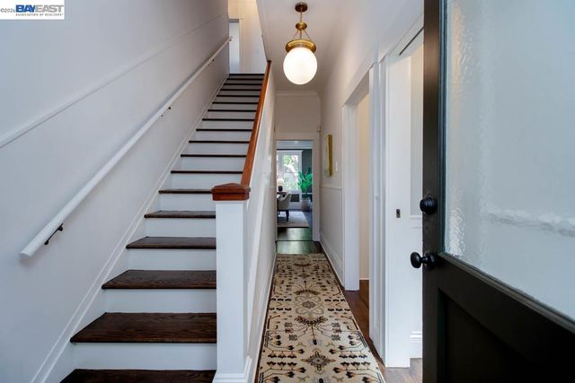 1024 Grand St, Alameda, CA 94501