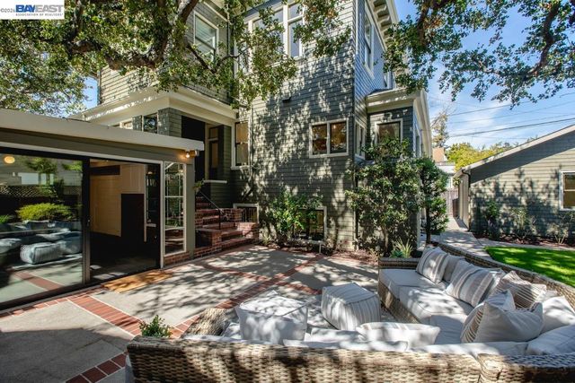1024 Grand St, Alameda, CA 94501