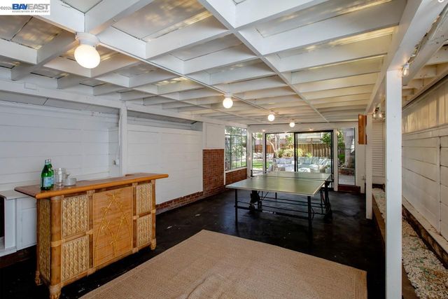 1024 Grand St, Alameda, CA 94501