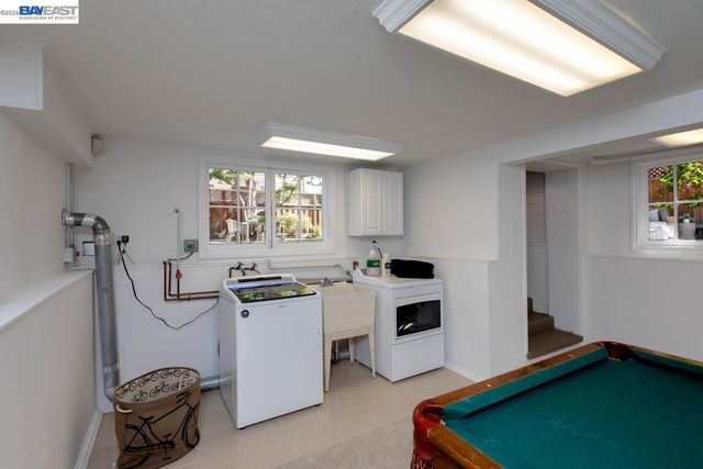 1024 Grand St, Alameda, CA 94501