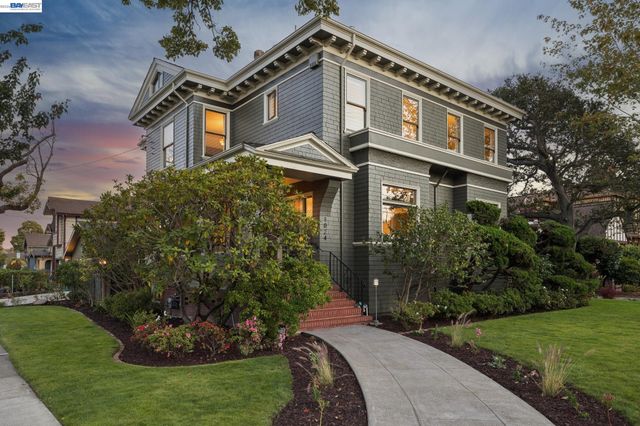 1024 Grand St, Alameda, CA 94501