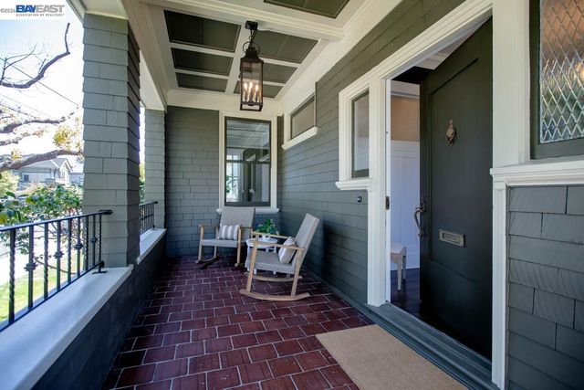 1024 Grand St, Alameda, CA 94501
