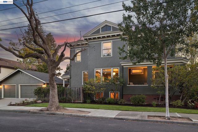 1024 Grand St, Alameda, CA 94501