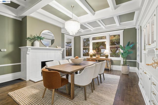 1024 Grand St, Alameda, CA 94501