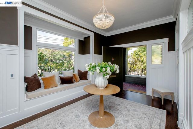 1024 Grand St, Alameda, CA 94501