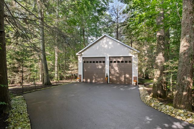 6065 N Scenic Woods Circle N, Muskegon, MI 49445