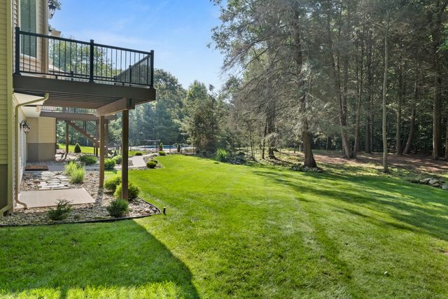 6065 N Scenic Woods Circle N, Muskegon, MI 49445