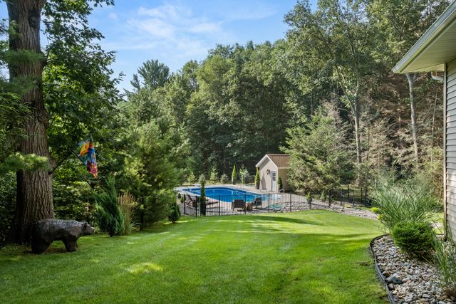 6065 N Scenic Woods Circle N, Muskegon, MI 49445