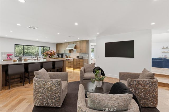 4425 Park Alisal, Calabasas, CA 91302