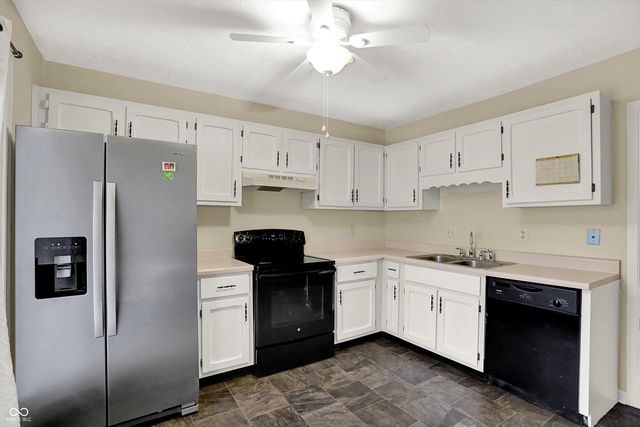 6494 Crimson Circle East Drive, Indianapolis, IN 46227