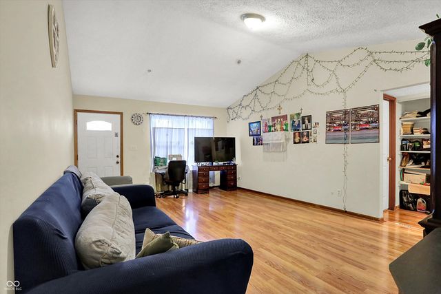 6494 Crimson Circle East Drive, Indianapolis, IN 46227