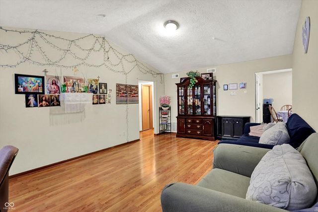 6494 Crimson Circle East Drive, Indianapolis, IN 46227