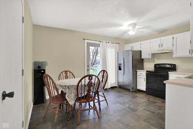 6494 Crimson Circle East Drive, Indianapolis, IN 46227