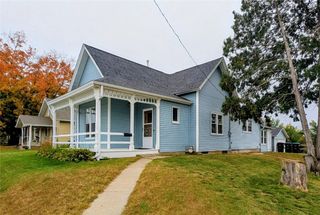 1811 3rd Avenue, Marion, IA 52302