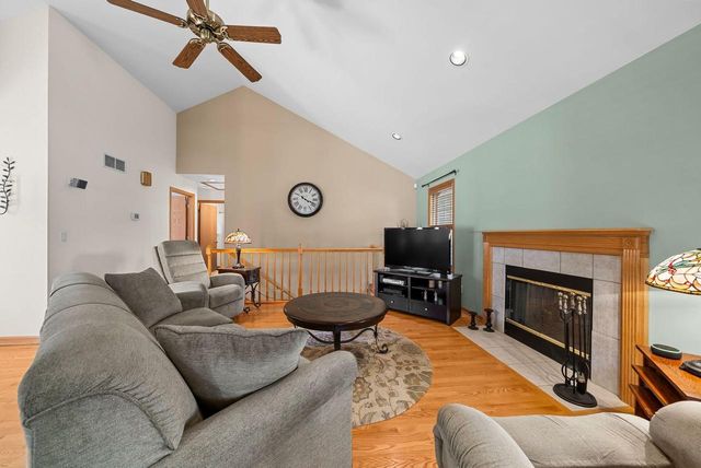 809 Tuckaway COURT, Twin Lakes, WI 53181