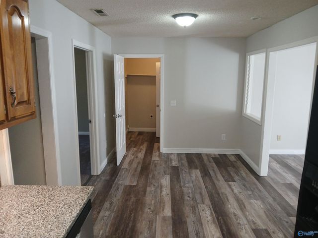 813 Sunshine Street, Hartselle, AL 35640