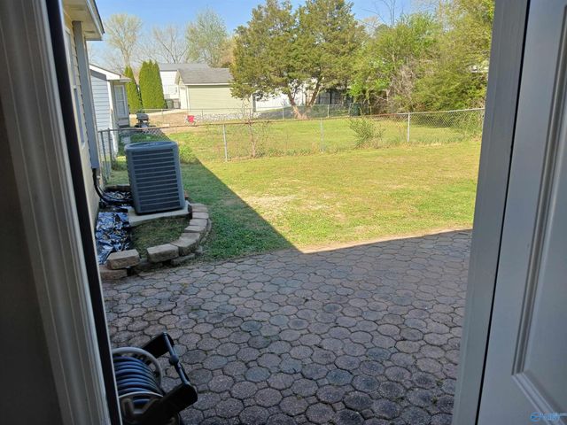 813 Sunshine Street, Hartselle, AL 35640