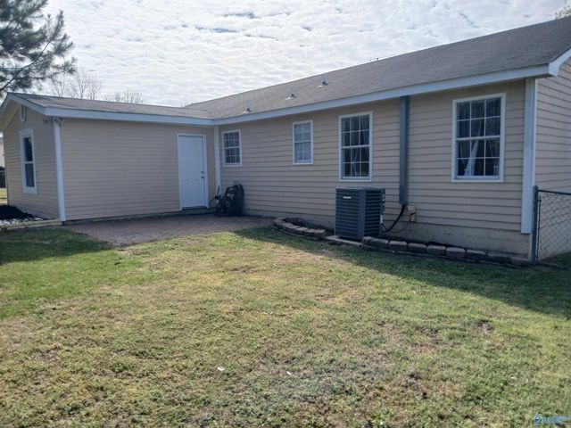 813 Sunshine Street, Hartselle, AL 35640