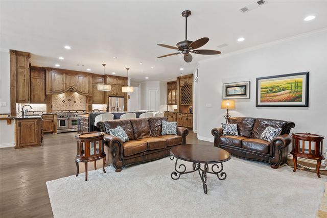 806 Ownby Lane, Southlake, TX 76092