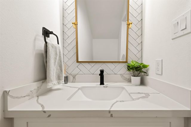 1926 Hoskins Drive, Houston, TX 77080