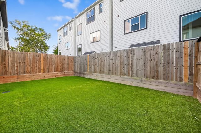 1926 Hoskins Drive, Houston, TX 77080