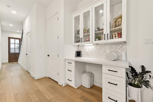 1926 Hoskins Drive, Houston, TX 77080